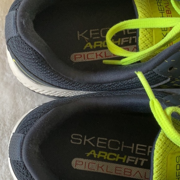 Skechers Yellow and Black Athletic Shoes pickleball Goodyear - Picture 3 of 10